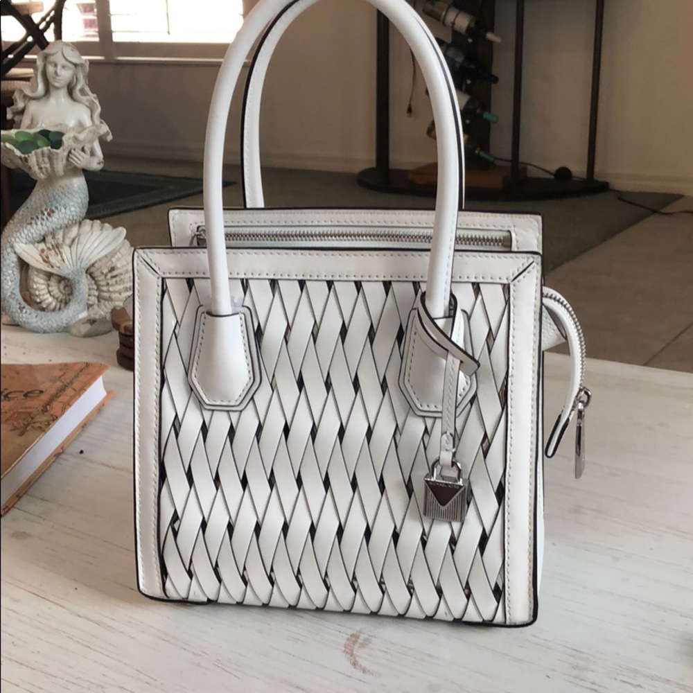 Michael Kors white leather purse.